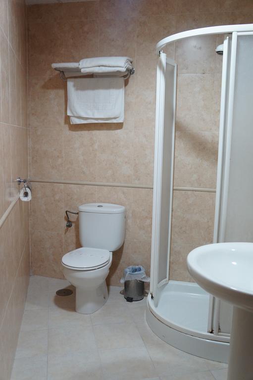 Hostal La Conileña Conil De La Frontera Habitación foto